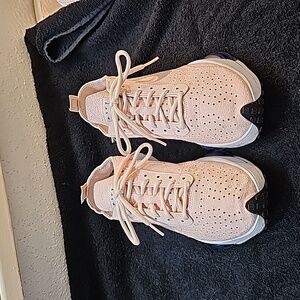 Nike N354 Pink Size 7 EUC